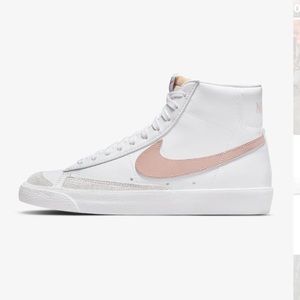 Nike Blazer Mid 77 women’s size 8.5
